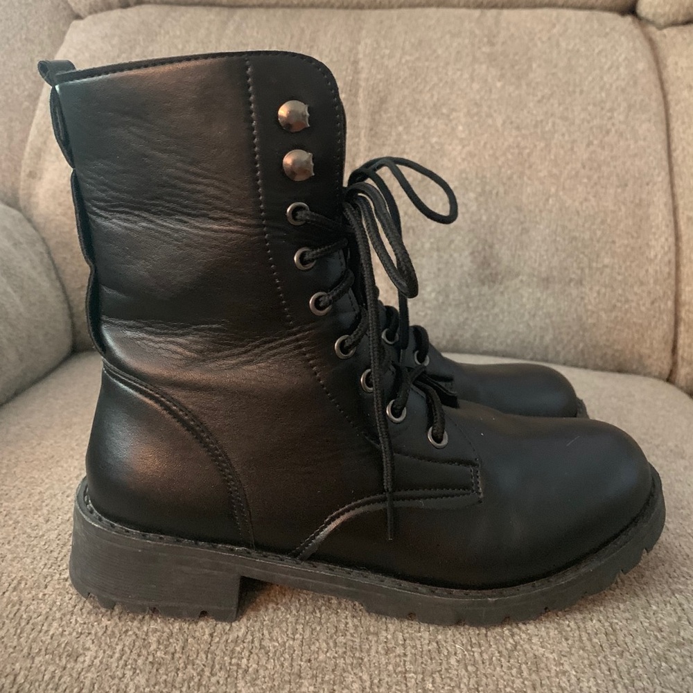 Black Boots